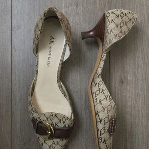AK Anne Klein Kitten Heels